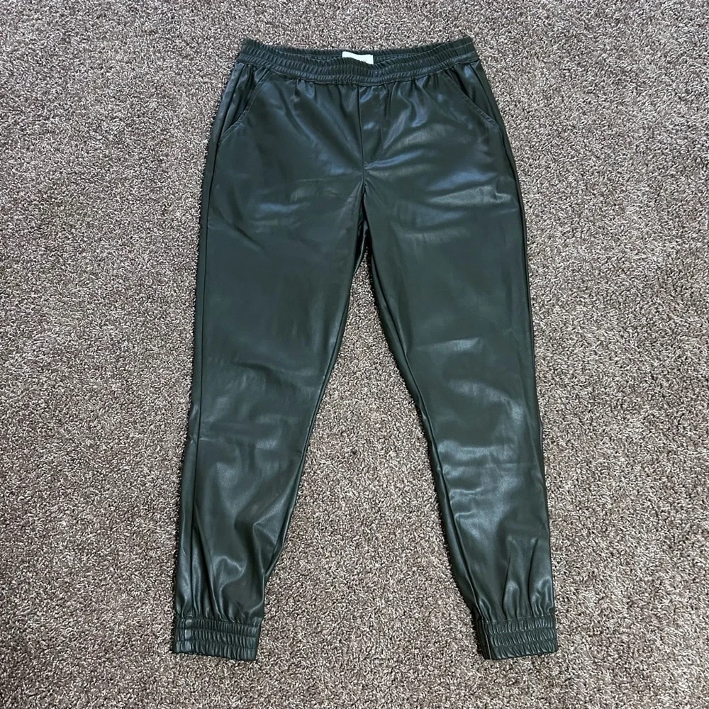 Dear John Olive Green Faux Leather Jogger‎ Pants Women’s Size M Pull On